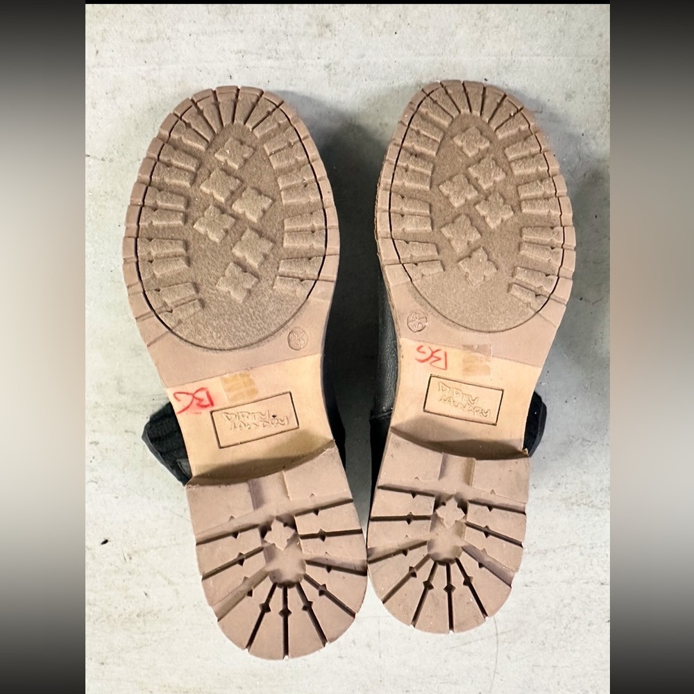 NWOT Chinese Laundry
Dirty Laundry By Chinese Laundry Women's Roger That Boot - Picture 4 of 11
